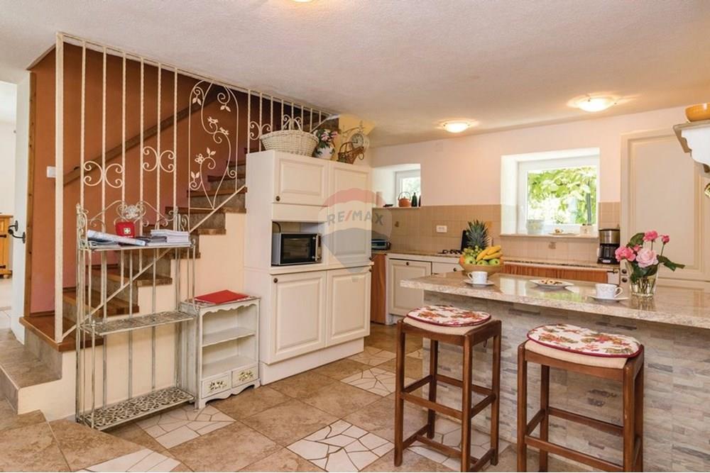 Kuća  - Za prodaju - Barban, Hrvatska - cil691_kitchen_01.jpg - 300291006-763