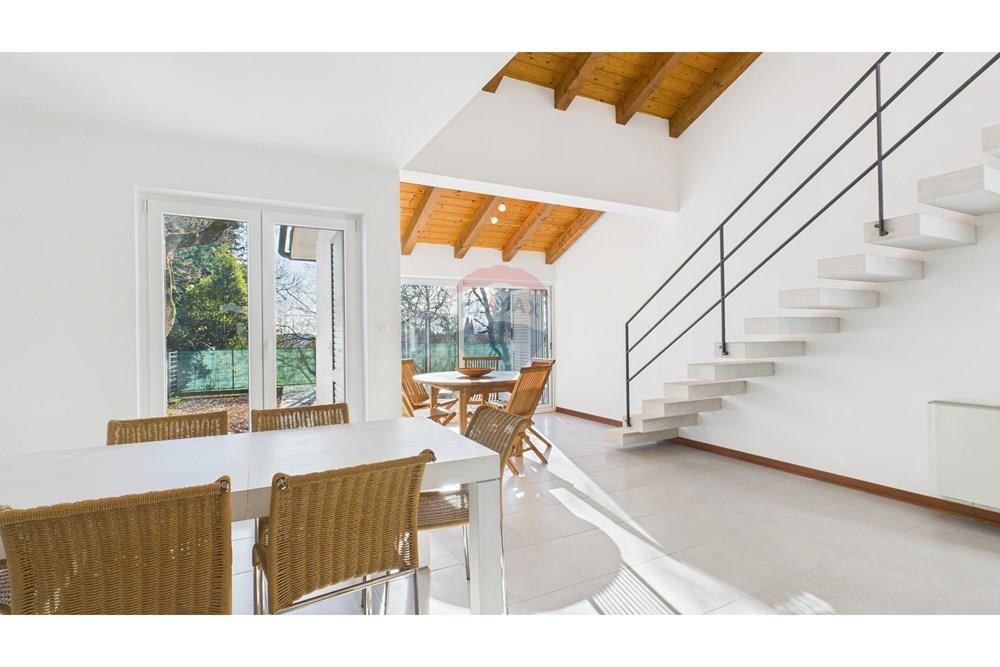 Kuća  - Za prodaju - Buje, Hrvatska - CAM04300G0-PR0135-STILL008.jpg - 300441010-536