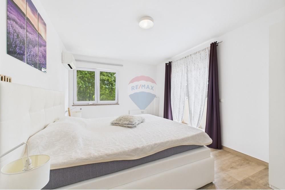 Kuća  - Za prodaju - Svetvinčenat, Hrvatska - CAM04300G0-PR0063-STILL013.jpg - 300041074-603