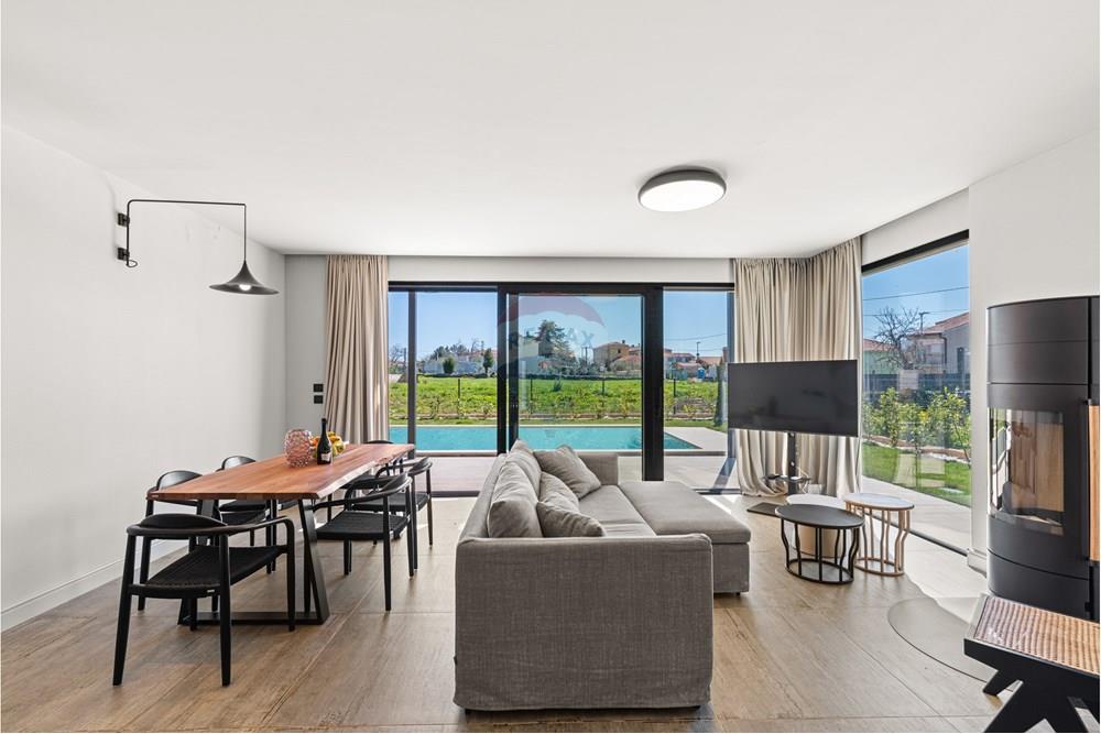 Kuća  - Za prodaju - Marčana, Hrvatska - 810_8008.jpg - 300571006-296