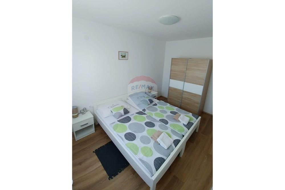 Dvojna kuća - Za prodaju - Privlaka, Hrvatska - privlaka-kuca-tri-namjestena-apartmana-prodaja-slika-249536686.jpg - 300501008-6091