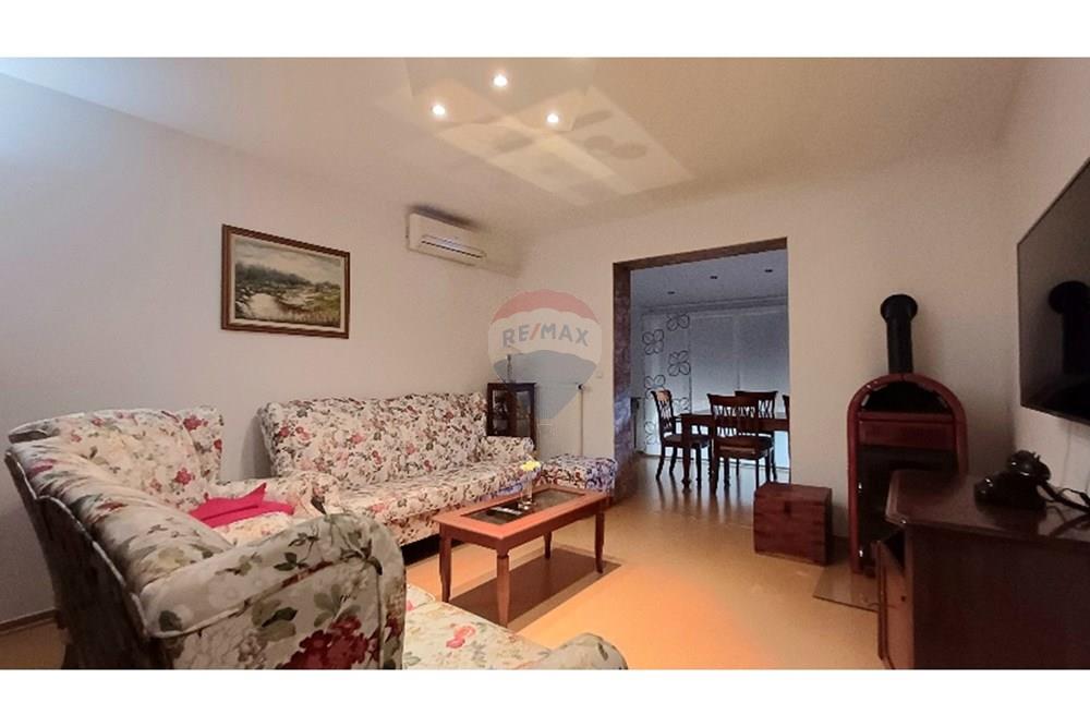 Kuća  - Za prodaju - Pula, Hrvatska - 20250313_163725_resized.jpg - 300041074-606