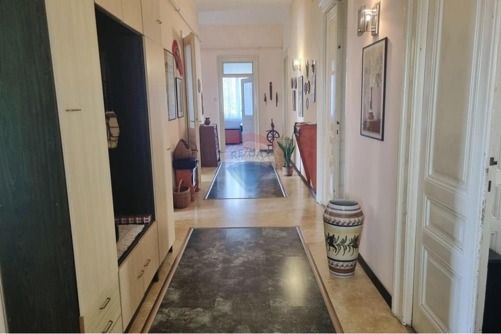 Stan-Apartman - Za prodaju - Pula, Hrvatska - 1758887857_img_20250921_214026.jpg - 300041053-7393