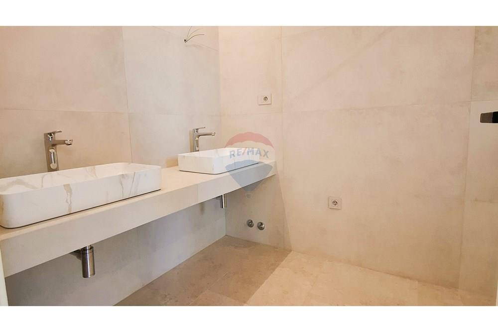 Kuća  - Za prodaju - Poreč, Hrvatska - 20260114_103826.jpg - 300441023-14