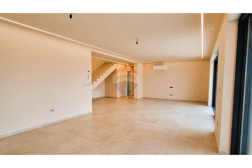 Kuća  - Za prodaju - Poreč, Hrvatska - 20260114_103230.jpg - 300441023-14