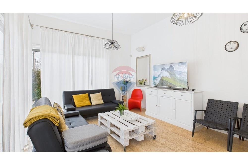 Kuća  - Za prodaju - Poreč, Hrvatska - 1770113927_cam04300g0-pr0134-still003.jpg - 300571007-417