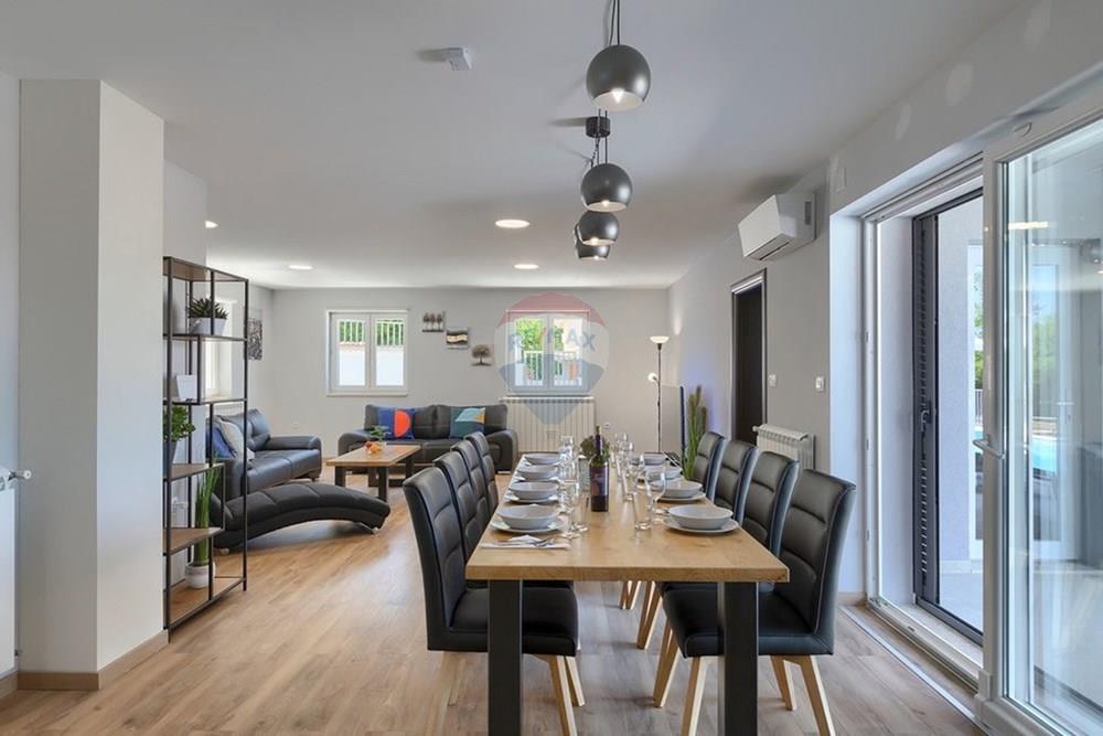 Kuća  - Za prodaju - Labin, Hrvatska - cls417_living_05.jpg - 300291006-766