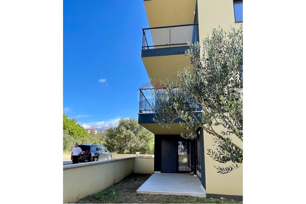 Stan-Apartman - Za prodaju - Jasenice, Hrvatska - Aussen 06.jpeg - 300501008-3743