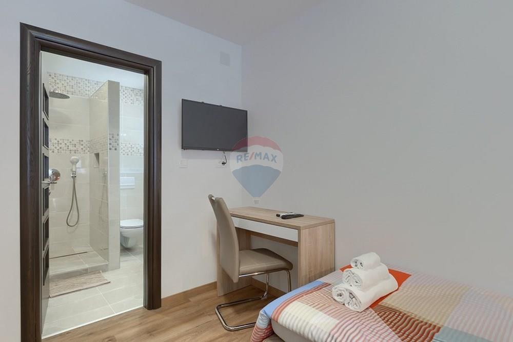 Kuća  - Za prodaju - Labin, Hrvatska - cls417_bed_17.jpg - 300291006-766