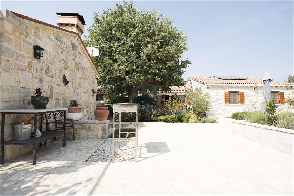 Kuća  - Za prodaju - Rogoznica, Hrvatska - 13 - 300351012-1