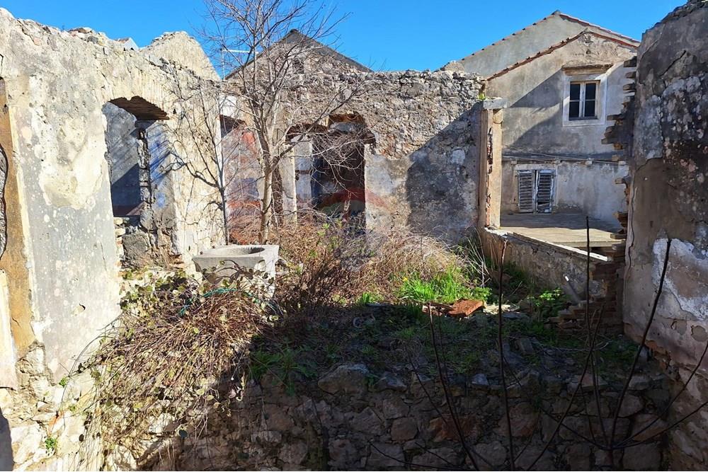 Kuća posebne arhitekture - Za prodaju - Preko, Hrvatska - 60a498fb-159d-40db-9aac-00fd64e4ca5f.jpeg - 300501008-4234