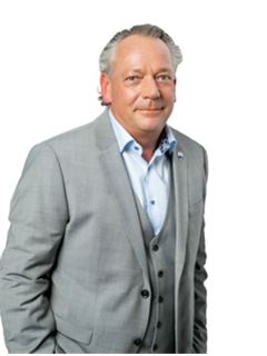 Stefan Korn - RE/MAX Immobiliencenter Magdeburg