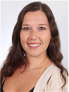 Janine Jünger - RE/MAX Plus 1