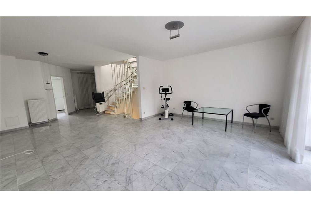 Prédio Habitacional - Moradia Geminada - Wiesbaden - Germany - 9 - 320891001-107