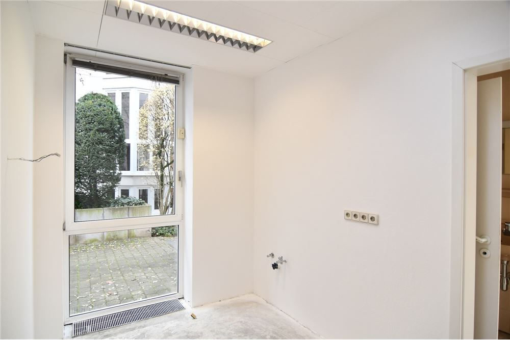 Comercial - Escritórios - Wiesbaden - Germany - 7 - 320891002-136