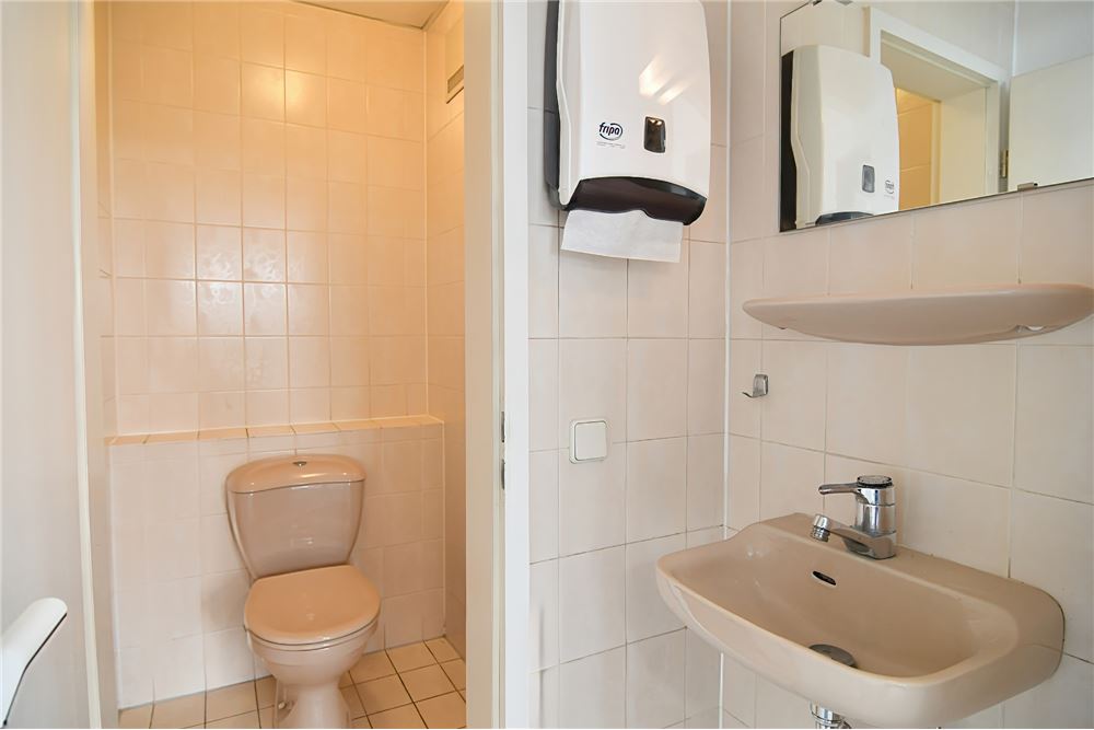 Comercial - Escritórios - Wiesbaden - Germany - 12 - 320891002-136