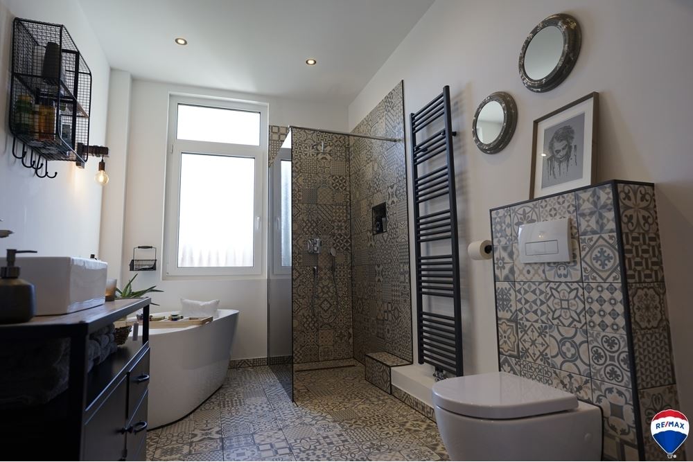 Residential Condo/Apartment Hannover Germany 341371003166 , RE