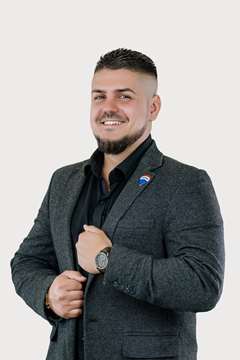 Денислав Каракашев Denislav Karakashev – RE/MAX Partners – гр. Варна ...