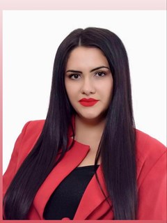 Associate in Training - Поля Велчева Polya Velcheva - RE/MAX Terra