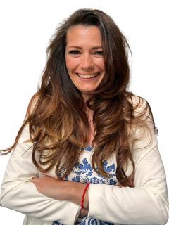 Associate in Training - Надя Тодорова Nadya Todorova - RE/MAX City