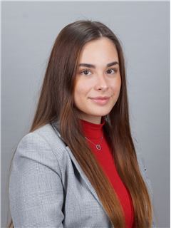 Йоана Стефанова Yoana Stefanova - RE/MAX Central