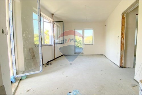 За продажба-Апартамент-Базар Левски, гр. Варна, Област Варна, България-360511018-1