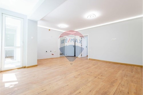 За продажба-Апартамент-Спортна зала, гр. Варна, Област Варна, България-360301018-153