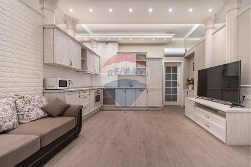 For Sale-Condo/Apartment-Център, гр. Варна, Област Варна, Болгария-360331005-89