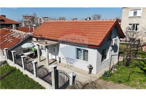 За продажба-Градска къща-Дружба 2, гр. Русе, Област Русе, България-360451021-103