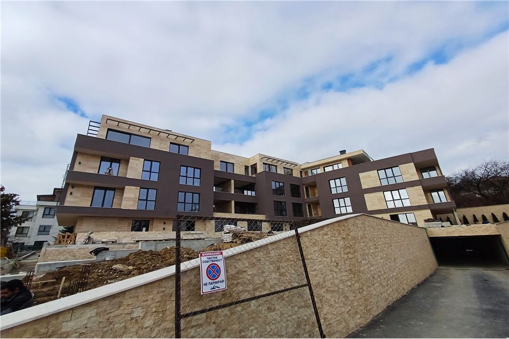 Condo/Apartment For Sale Varna, Bulgaria 36048101478 , RE/MAX