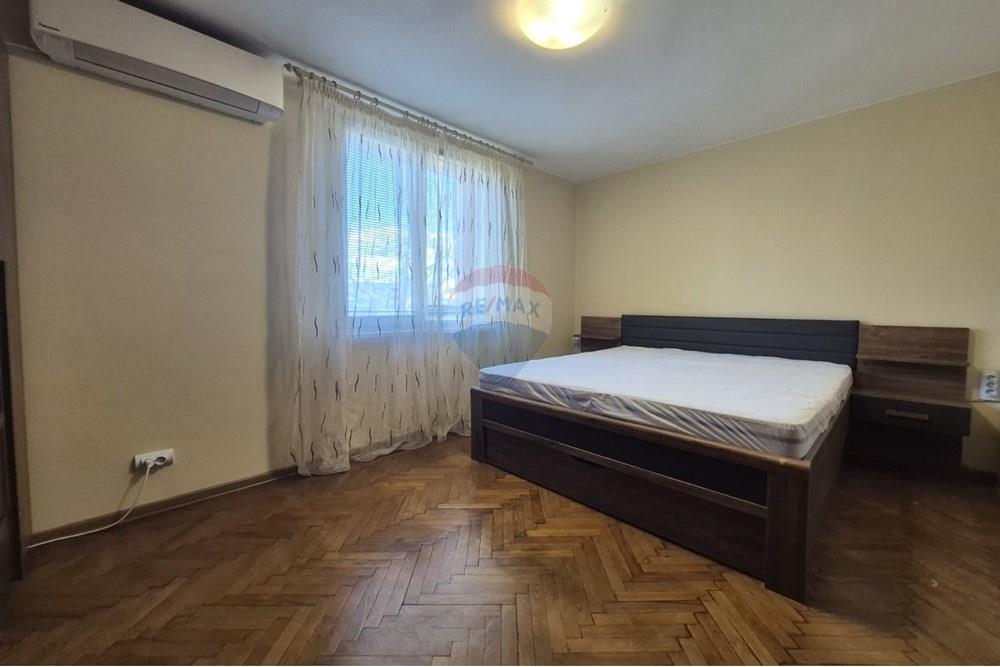 Апартамент - Под наем - гр. Варна, Област Варна, България - Изображение от WhatsApp на 2025-10-26 в 21.28.41_116fcb3e.jpg - Всекидневна/Трапезария - 360511013-82