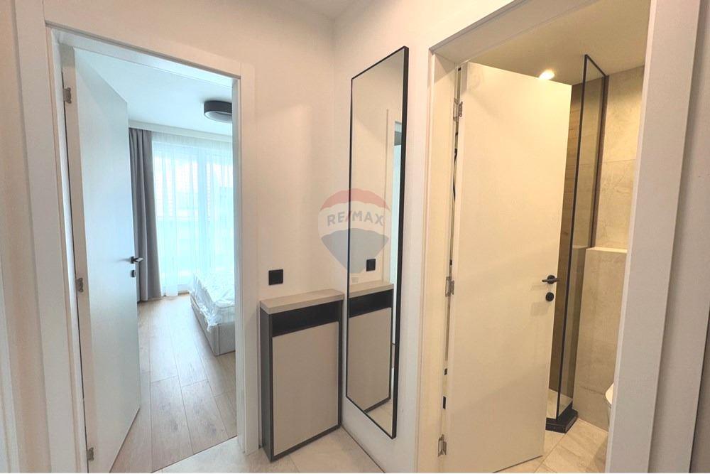 Апартамент - Под наем - гр. София, Област София град, България - антре 3.jpg - 360241021-99