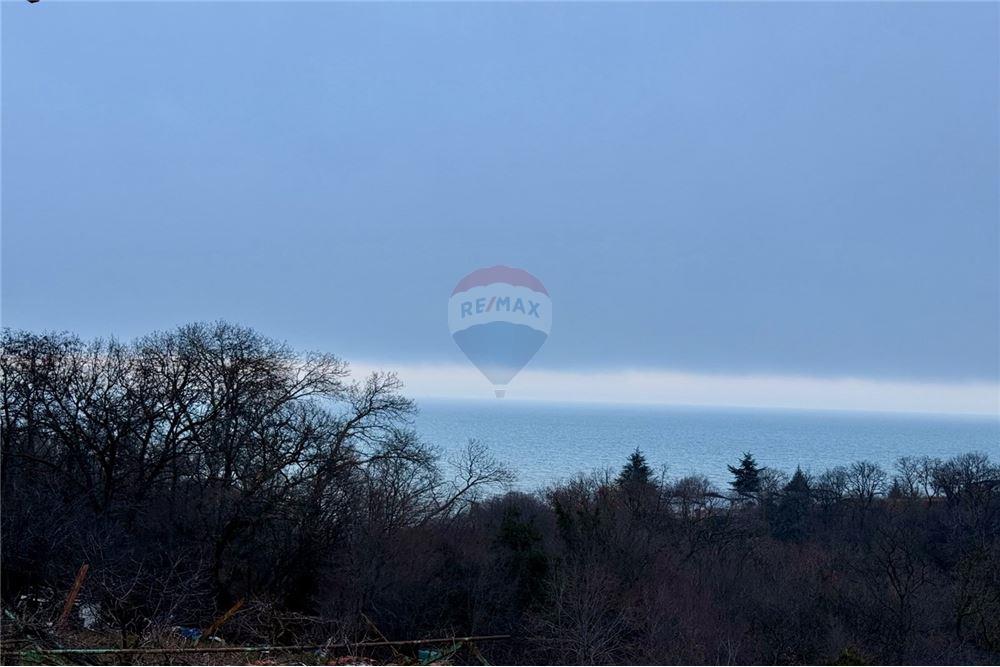 Вила - За продажба - гр. Варна, Област Варна, България - Открита тераса с панорамна нескриваема морска и горска гледка и достъп от двете спални/ етаж 2 - Тераса - 360321025-286