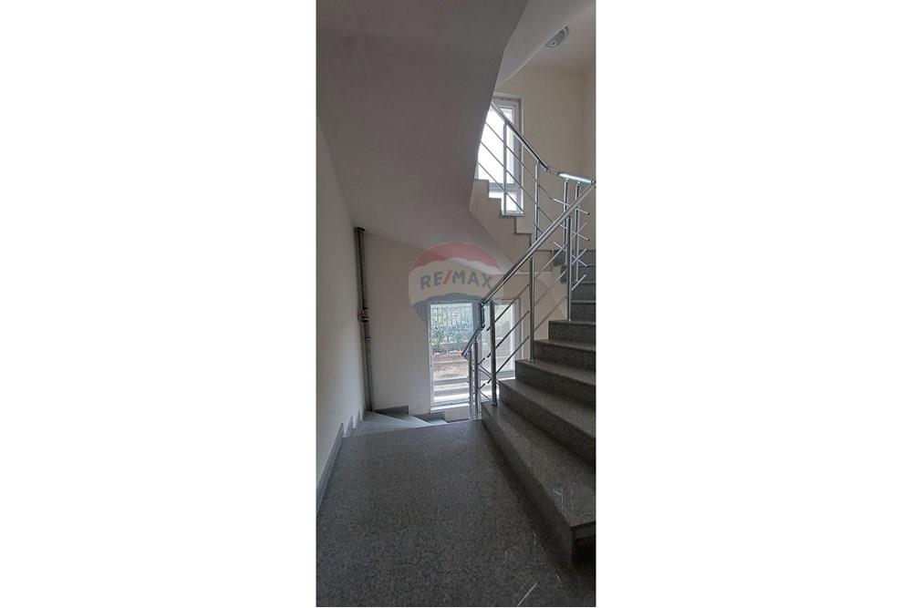 Апартамент - Под наем - гр. Бургас, Област Бургас, България - viber_изображение_2025-11-06_14-32-24-188.jpg - 360291024-92