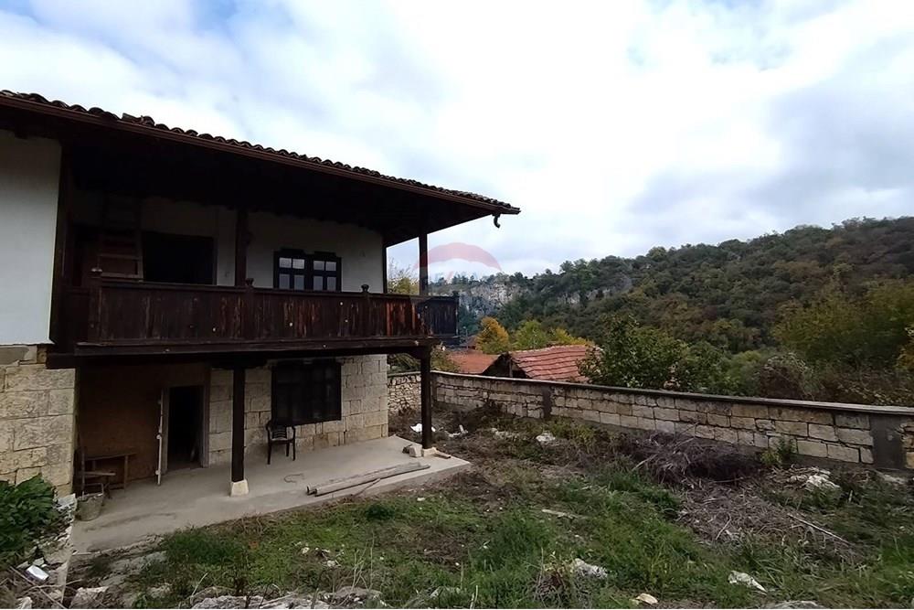 Селска къща - За продажба - с. Червен, Област Русе, България - viber_image_2025-10-28_09-44-48-802.jpg - 360451035-81