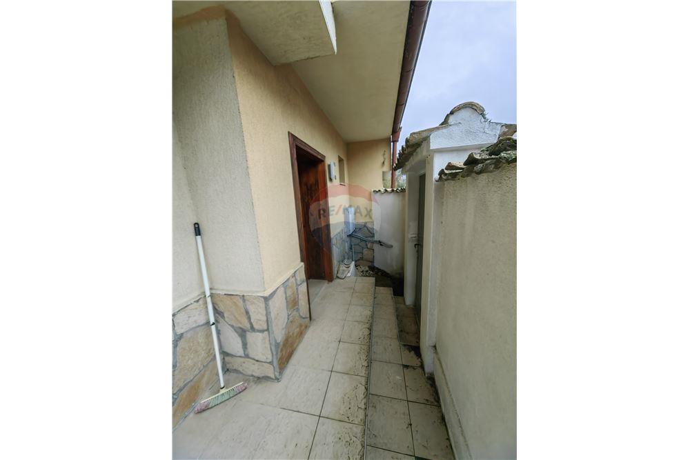 Етаж от къща - Под наем - гр. Варна, Област Варна, България - 21 - 360471021-47