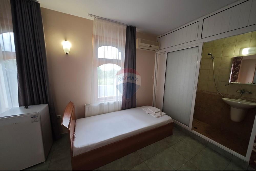 Хотел - За продажба - гр. Каварна, Област Добрич, България - viber_изображение_2025-06-07_13-54-01-645.jpg - 360391052-15