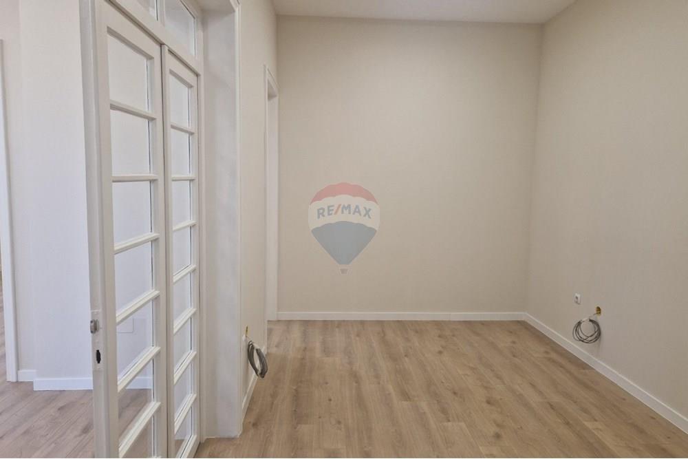 Офис - Под наем - гр. Варна, Област Варна, България - viber_image_2025-03-19_12-06-12-512.jpg - 360531003-39