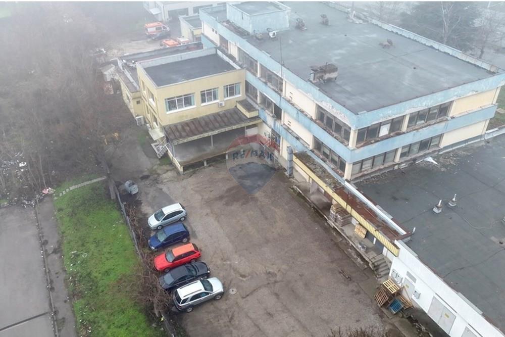 Офис сграда - За продажба - гр. Русе, Област Русе, България - dji_fly_20260105_142218_0785_1767621309444_photo.JPEG - 360451033-121