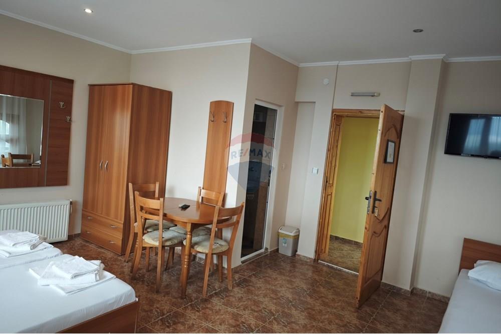 Хотел - За продажба - гр. Каварна, Област Добрич, България - viber_изображение_2025-06-07_13-52-53-716.jpg - 360391052-15