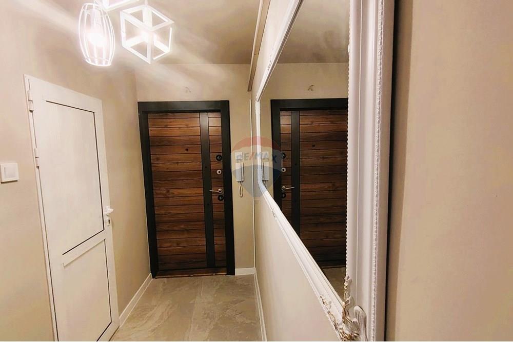 Апартамент - Под наем - гр. Варна, Област Варна, България - viber_изображение_2025-11-24_12-48-33-859.jpg - Коридор - 360321001-524