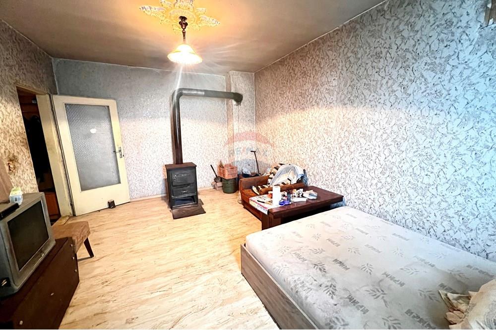 Landejendom - Til salg - гр. Лясковец, Област Велико Търново, България - 20241206_124443775_iOS.jpg - 360431025-12