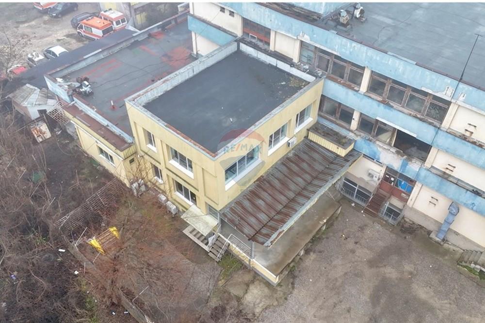 Офис сграда - За продажба - гр. Русе, Област Русе, България - dji_fly_20260105_142402_0792_1767621307741_photo.JPEG - 360451033-121