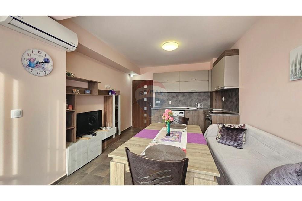 Апартамент - За продажба - гр. Бургас, Област Бургас, България - photo_2025-12-10_21-31-29.jpg - 360291023-77