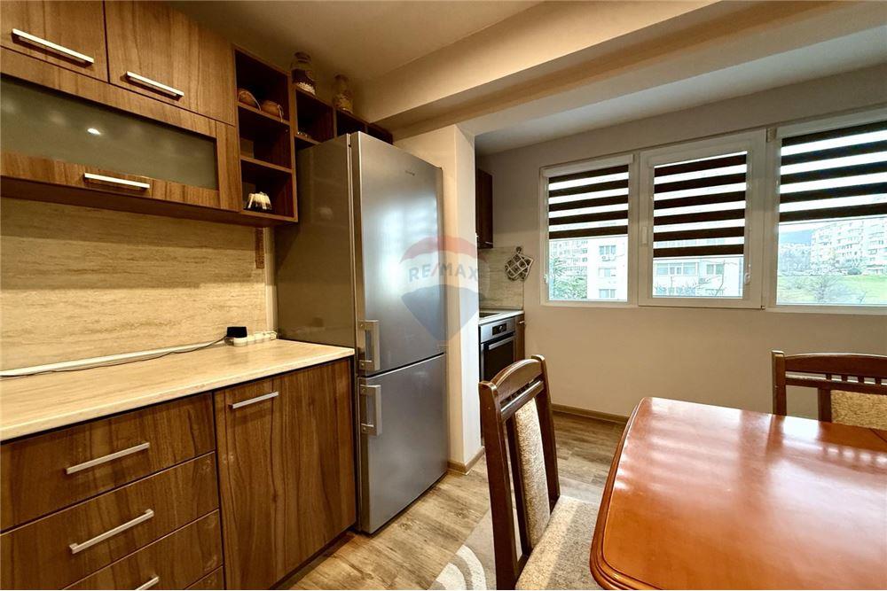 Апартамент - За продажба - гр. Варна, Област Варна, България - Функционална оборудвана кухня с усвоена североизточна тераса - Кухня - 360321025-274