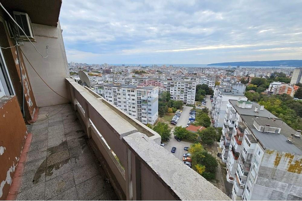 Апартамент - За продажба - гр. Варна, Област Варна, България - viber_image_2025-10-13_12-32-20-797.jpg - Балкон - 360391034-50