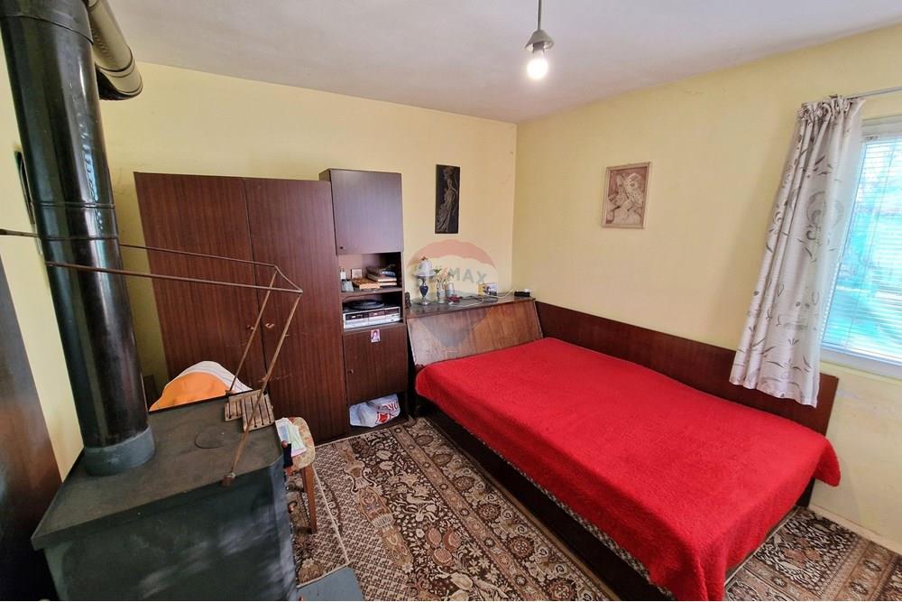 Селска къща - За продажба - с. Щръклево, Област Русе, България - 20251211_095641~2.jpg - 360451038-25