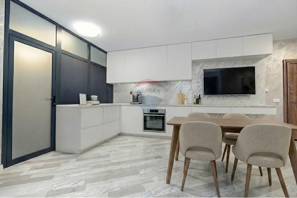 Апартамент - За продажба - гр. Варна, Област Варна, България - FB_IMG_1764750217678.jpg - 360331005-105