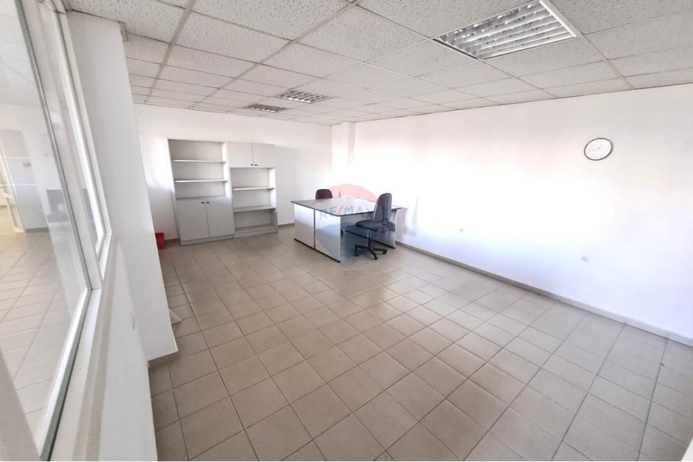 Индустриална сграда - Под наем - гр. Русе, Област Русе, България - 20251021_140236.JPG - 360451036-38