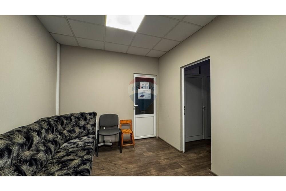 Офис - Под наем - гр. Пловдив, Област Пловдив, България - 2025-05-29 07.41.44.jpg - 360561012-220